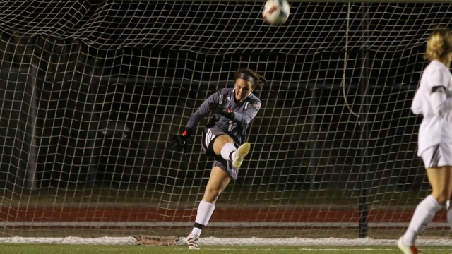 Women?s Team of the Week: First Round feats